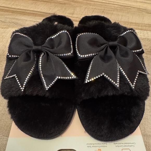 Thalia Sodi Shoes - Women’s Black Rhinestone Bow Slippers